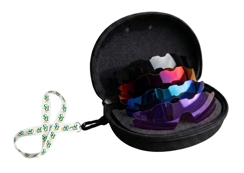 Estojo aberto com as 4 lentes extras e o cordão Dplug